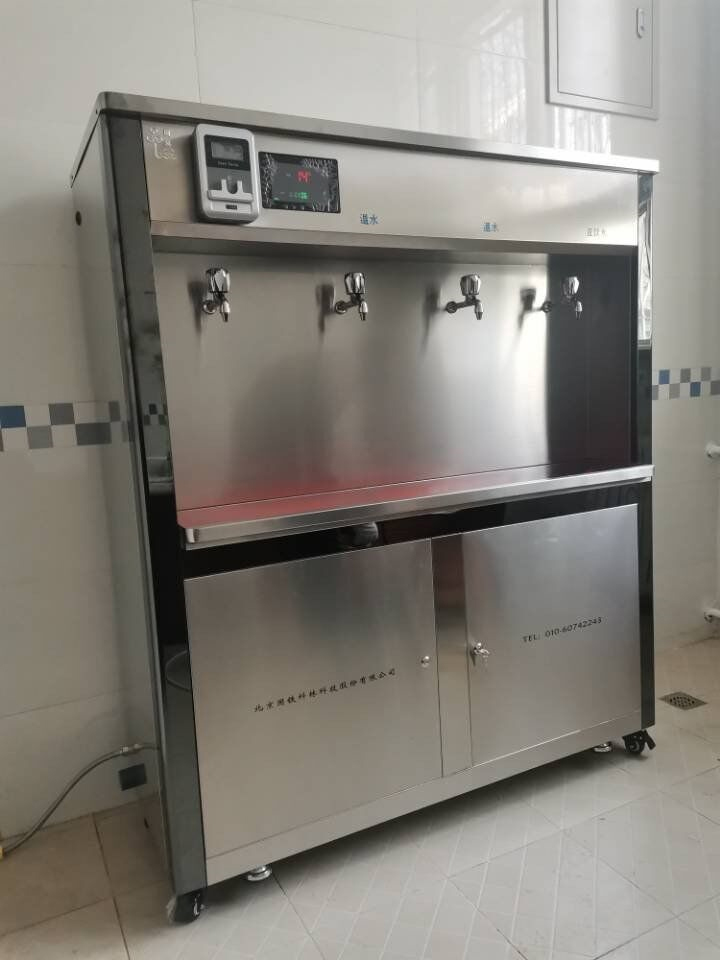 校園刷卡直飲水機(jī)，讓師生喝上了健康安全的直飲水